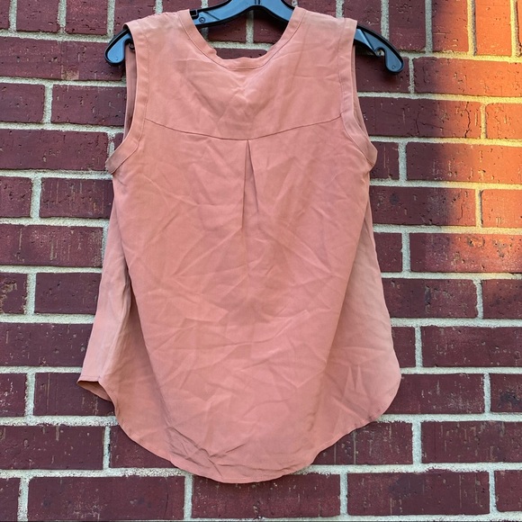 New 100% Silk Bilson Greylin Rose Sleeveless S Top - Picture 3 of 6